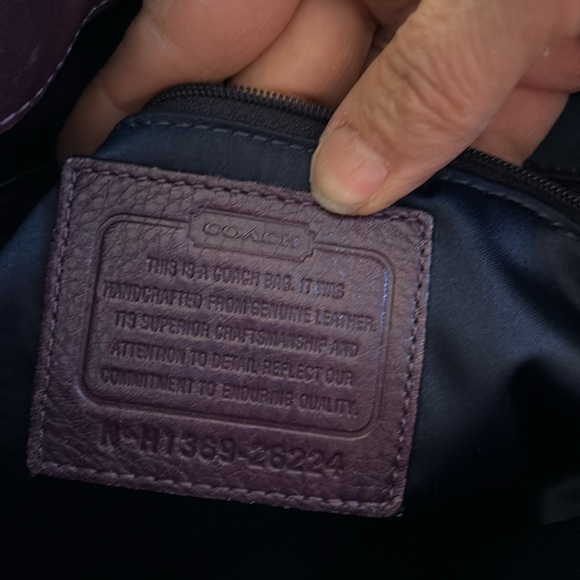 2013 Coach eggplant pebbled leather with dust bag & COA - Picture 13 of 14